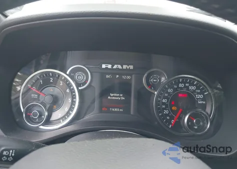 2019 Ram 1500 Big Horn/Lone Star 4X4 5'7 Box z USA, uszkodzony, nr VIN 1C6SRFFT7KN919428